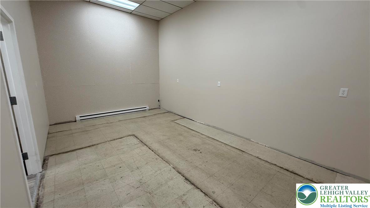 2300 Wood Avenue Property Photo 12
