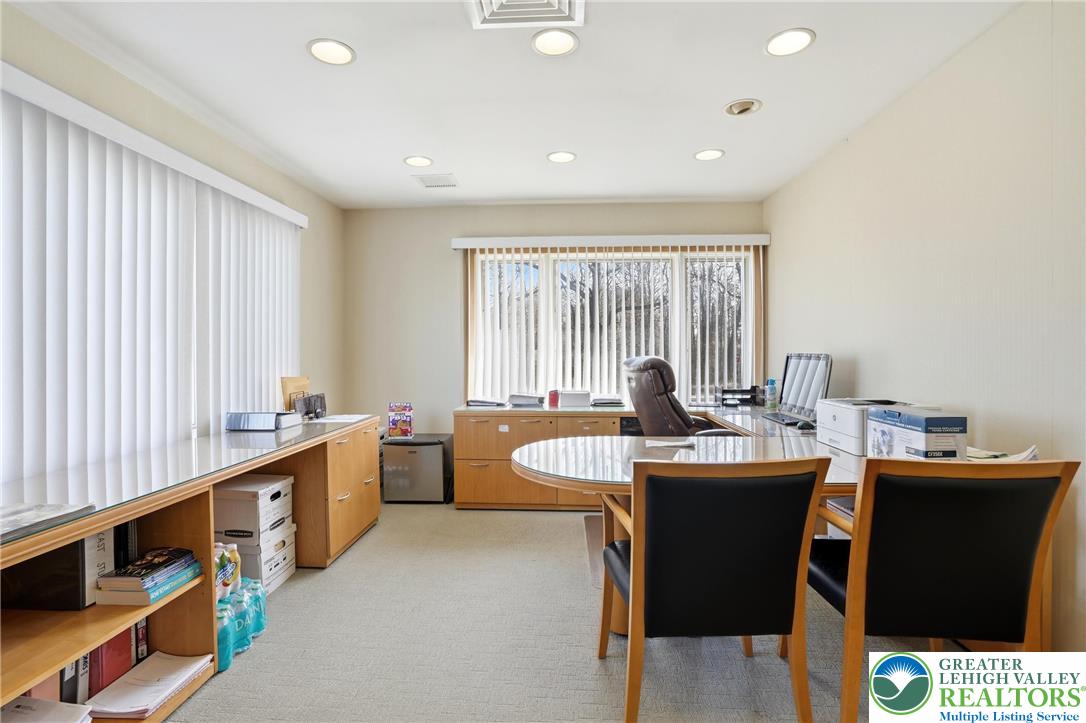 1657 Hausman Road Property Photo 10
