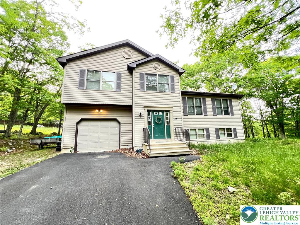 107 Warbler Court Property Photo 2