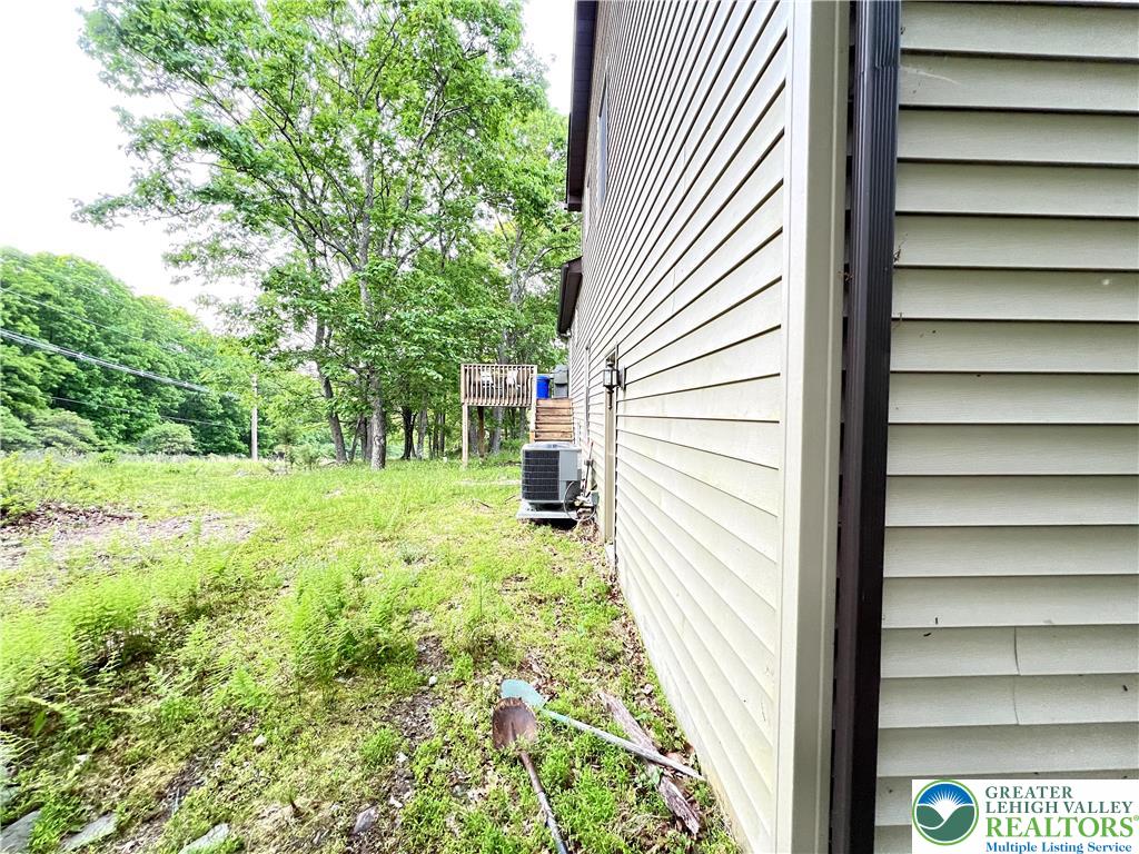 107 Warbler Court Property Photo 5