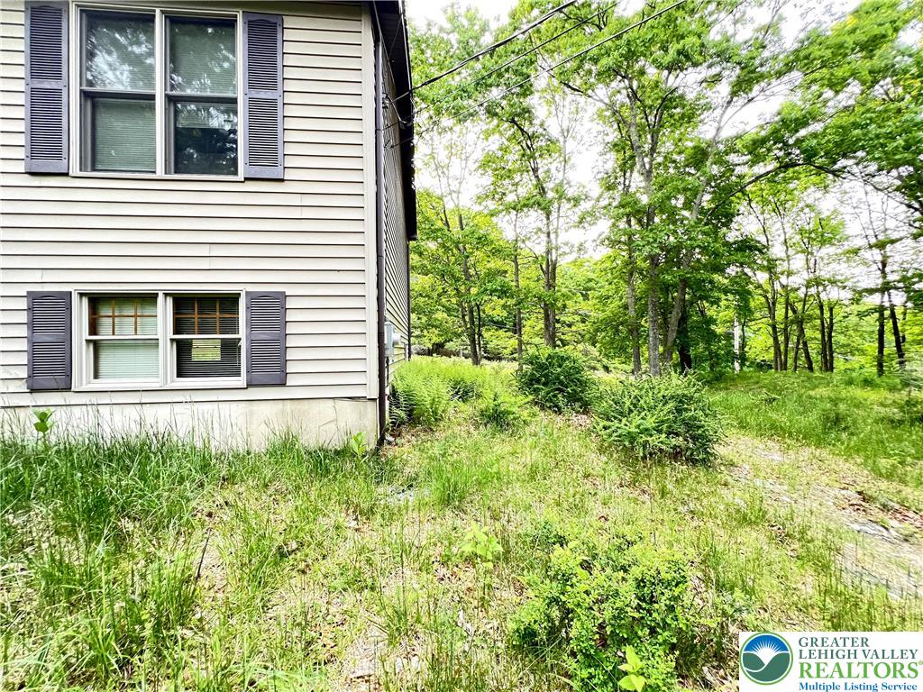 107 Warbler Court Property Photo 6