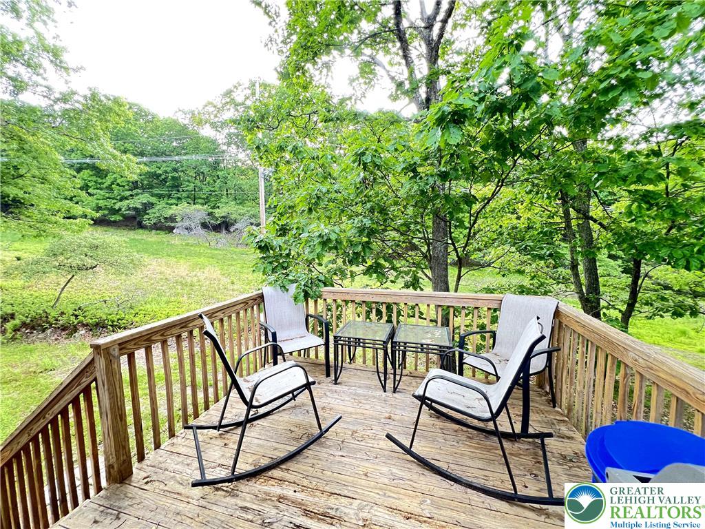 107 Warbler Court Property Photo 8