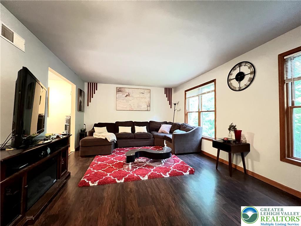 107 Warbler Court Property Photo 10