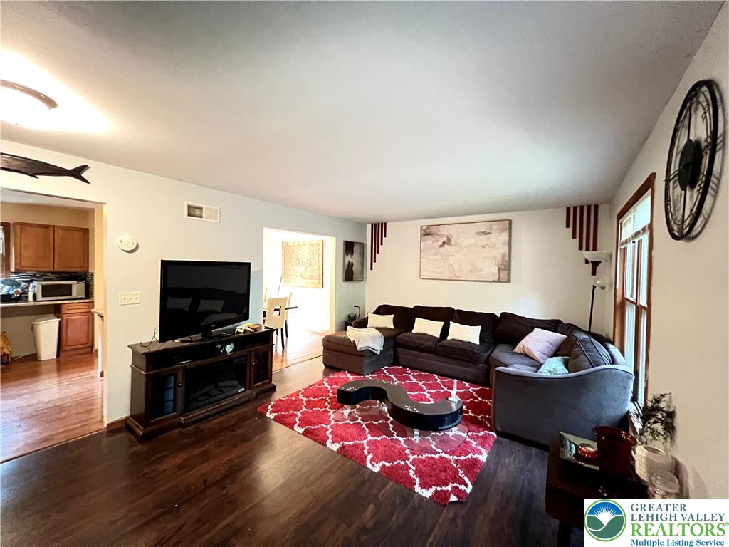 107 Warbler Court Property Photo 11