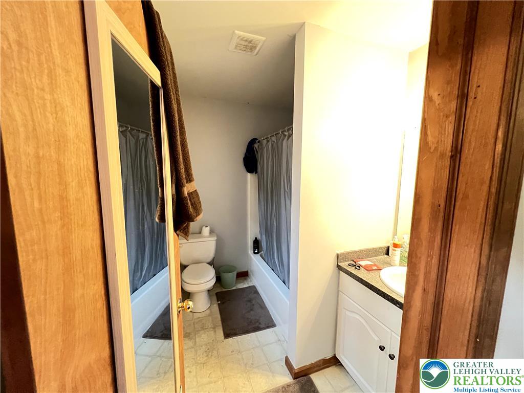 107 Warbler Court Property Photo 16