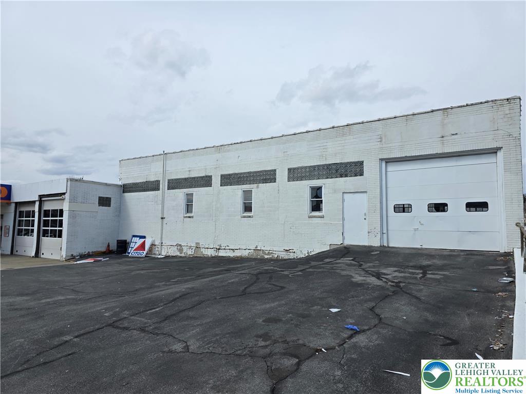 1637 Tilghman Street 1-upper Level Property Photo 1