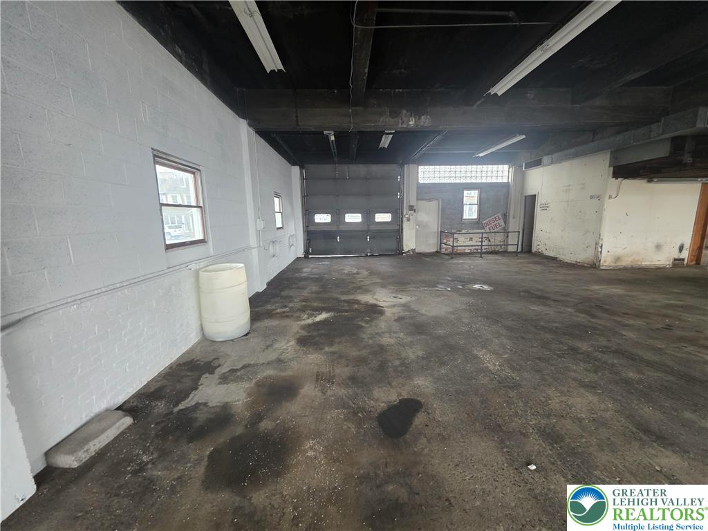 1637 Tilghman Street 1-upper Level Property Photo 3