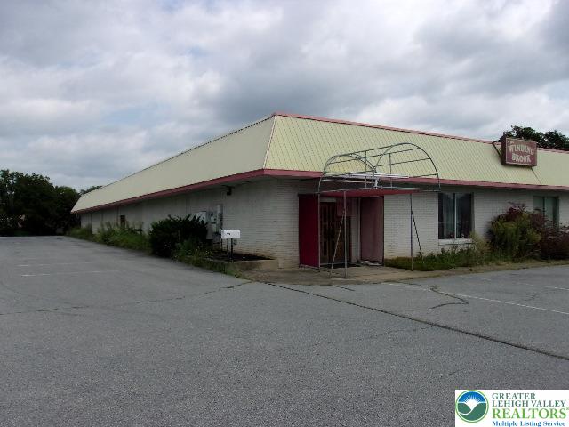 3665 Macarthur Road Property Photo 2
