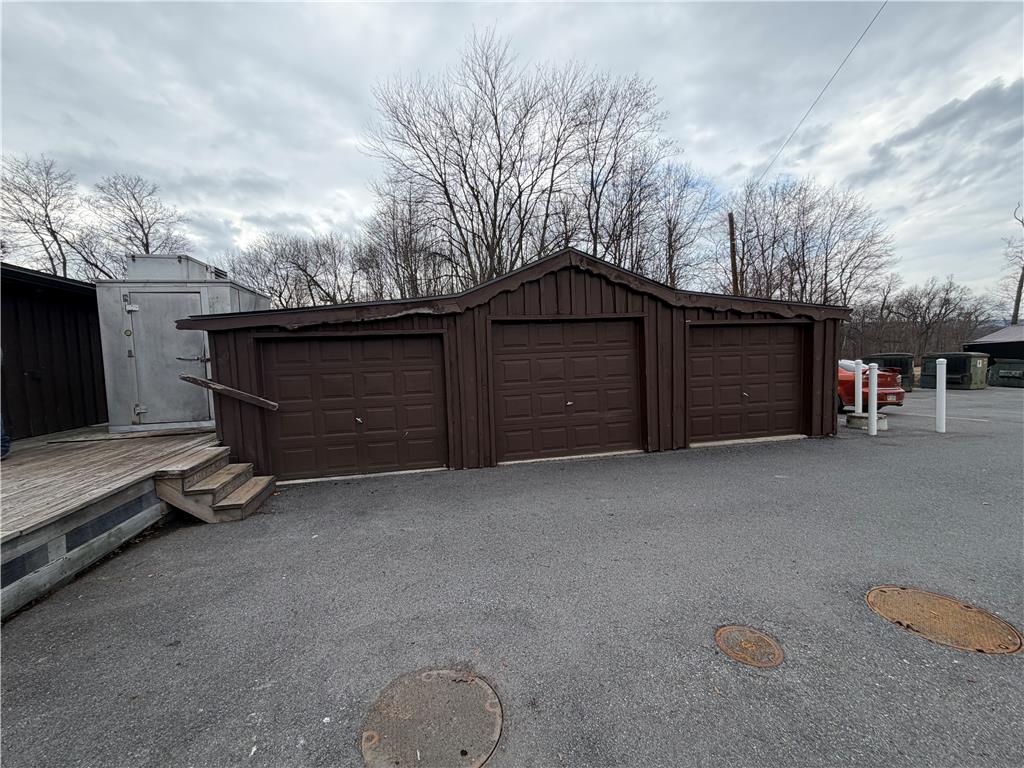 257 East Central Avenue Property Photo 11