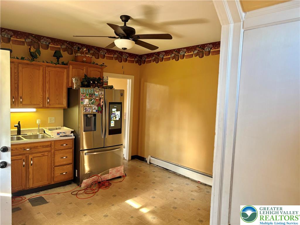122 Front Street Property Photo 9