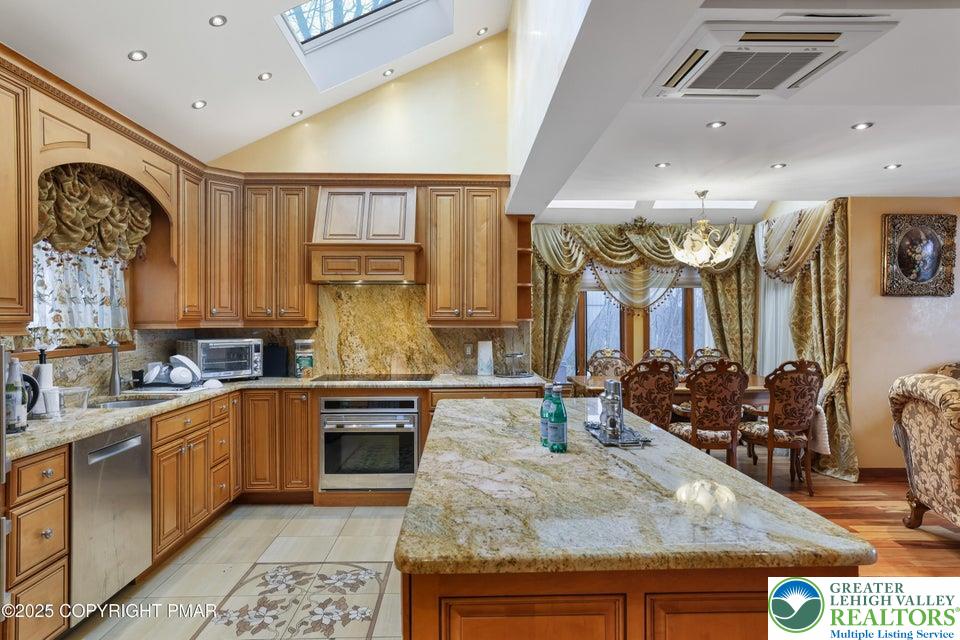 298 Overlook Way Property Photo 3