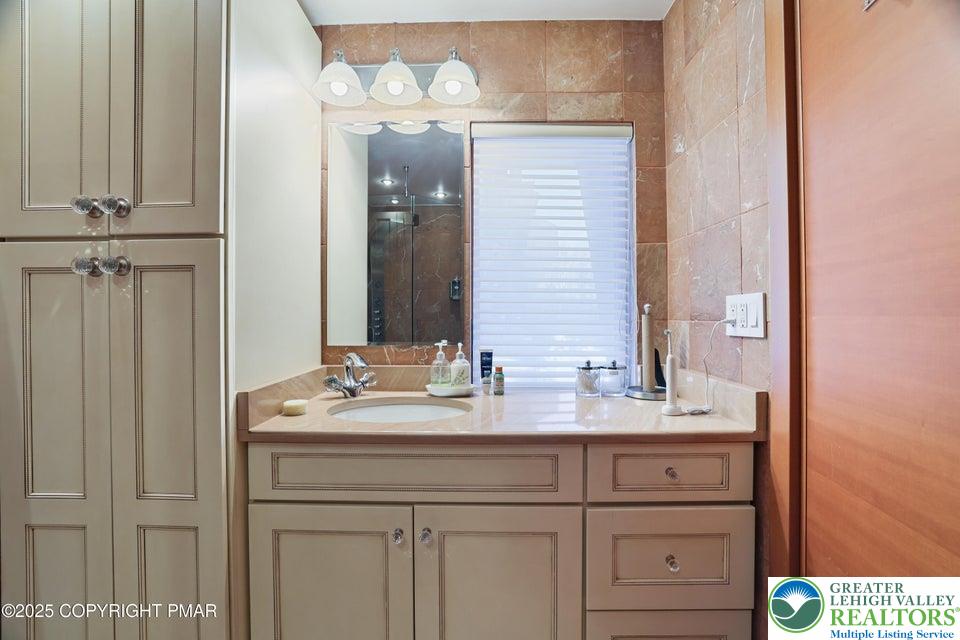 298 Overlook Way Property Photo 35