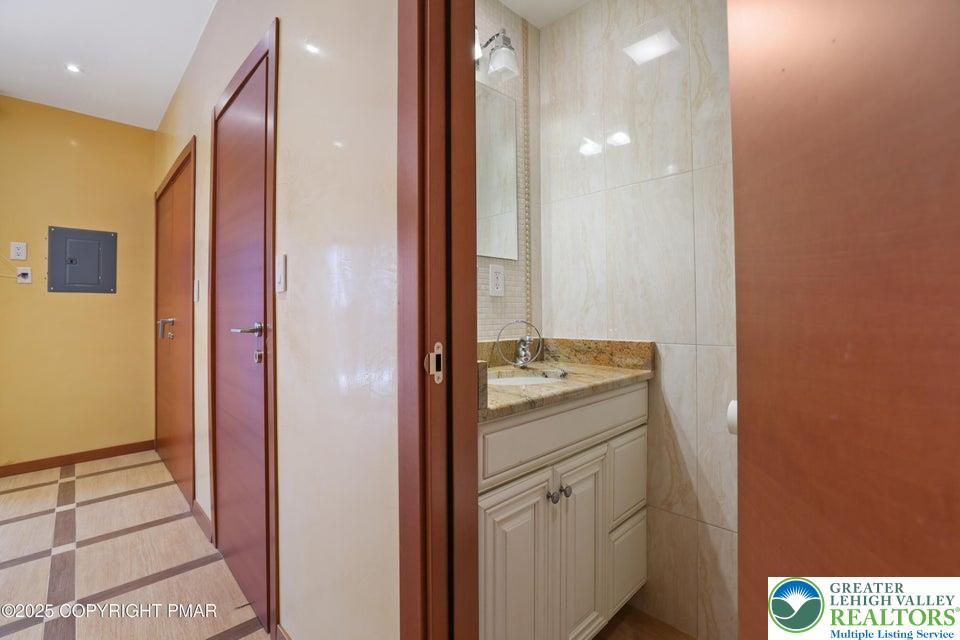 298 Overlook Way Property Photo 41