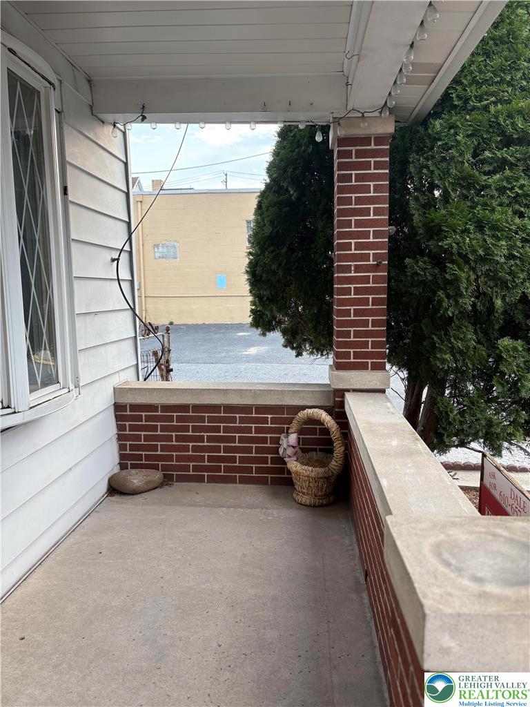 115 Chestnut Street Property Photo 3