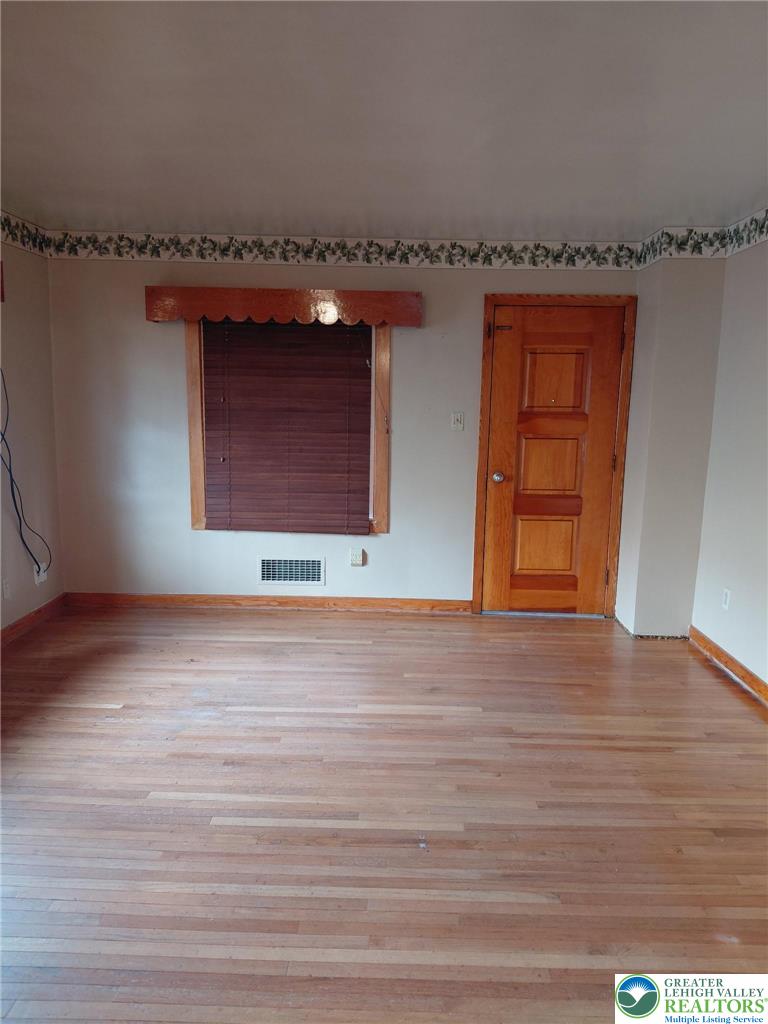 115 Chestnut Street Property Photo 6
