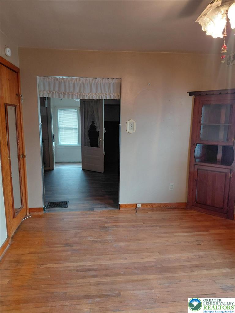115 Chestnut Street Property Photo 12