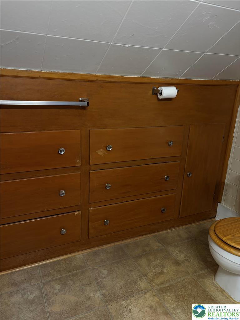 115 Chestnut Street Property Photo 33