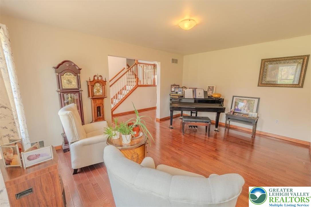2510 Rising Hill Drive Property Photo 21