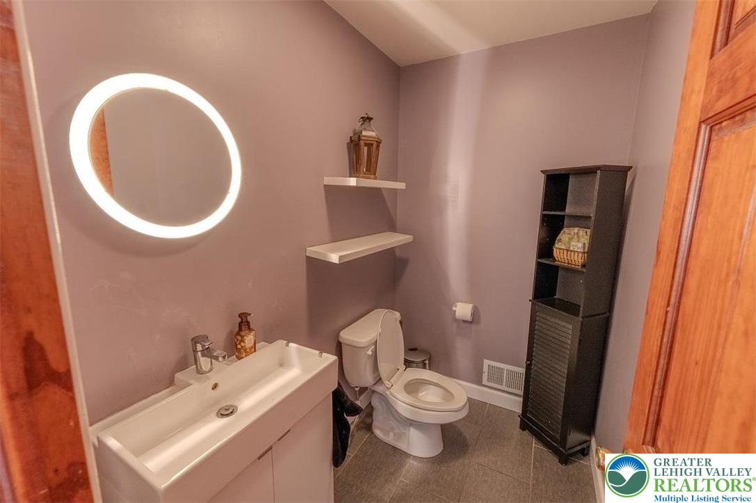 2510 Rising Hill Drive Property Photo 23