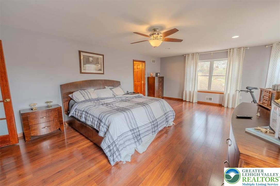 2510 Rising Hill Drive Property Photo 26