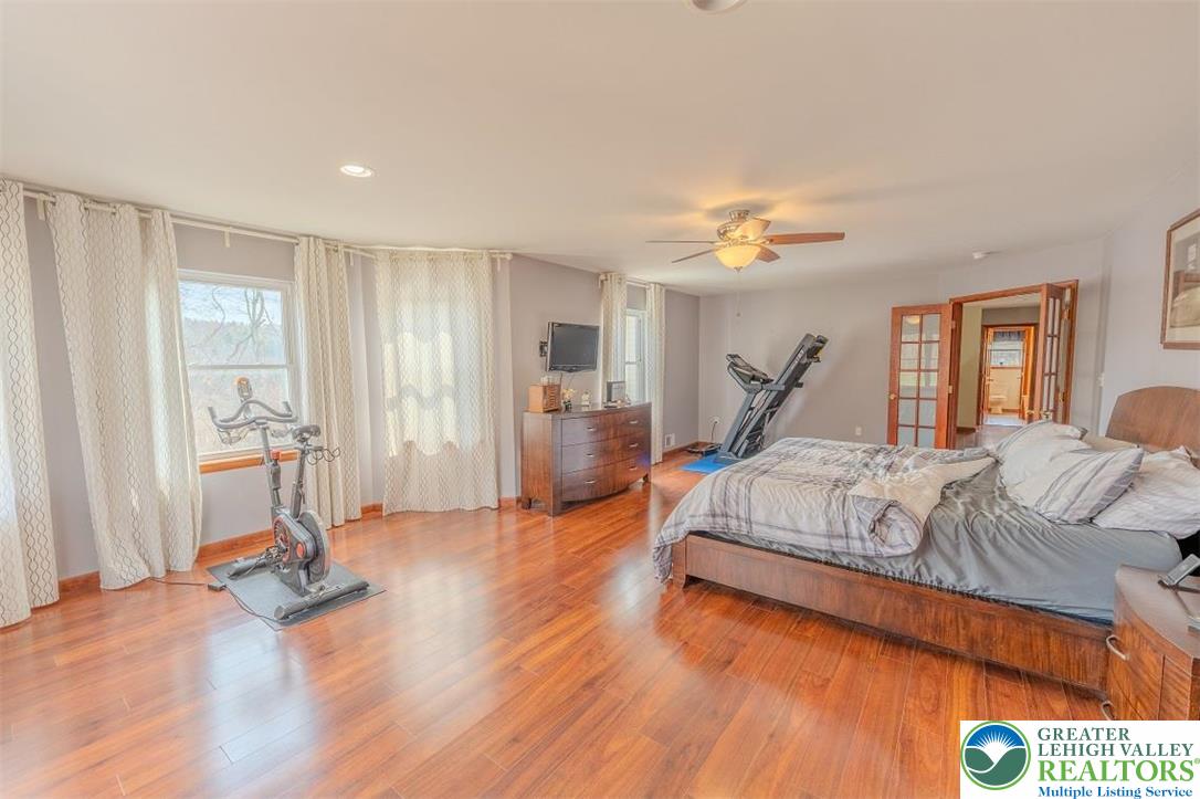 2510 Rising Hill Drive Property Photo 28