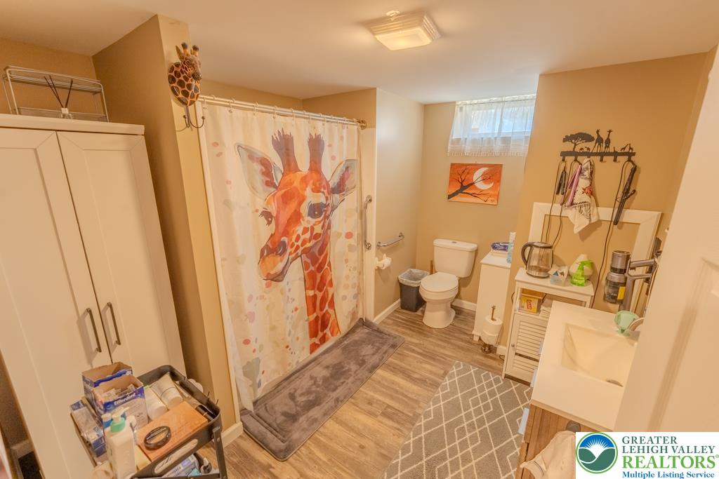 2510 Rising Hill Drive Property Photo 43