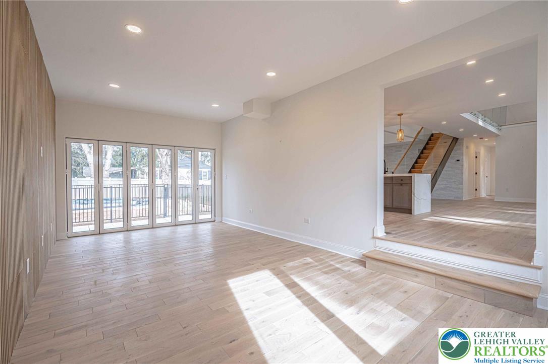 300 Witmer Road Property Photo 13