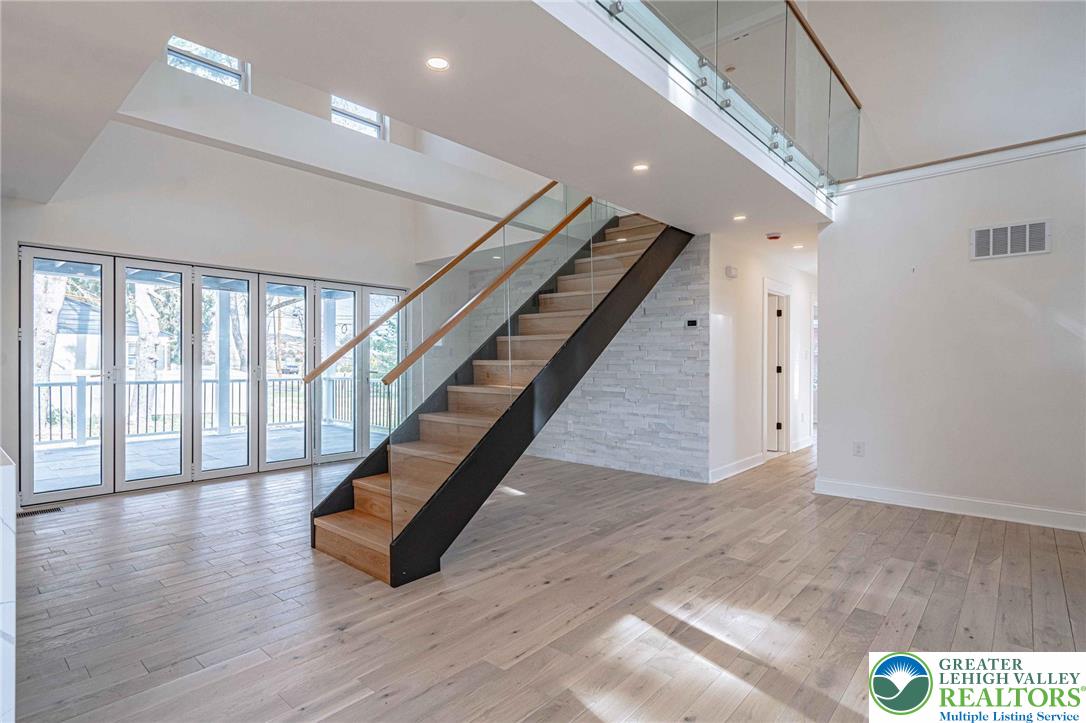300 Witmer Road Property Photo 15