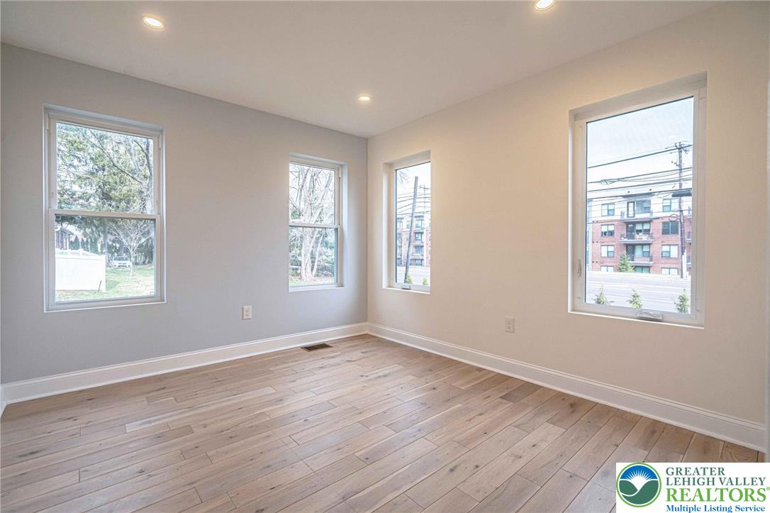 300 Witmer Road Property Photo 22