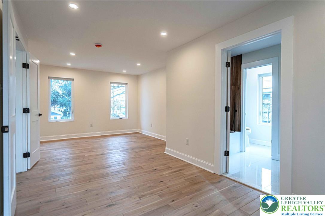 300 Witmer Road Property Photo 28