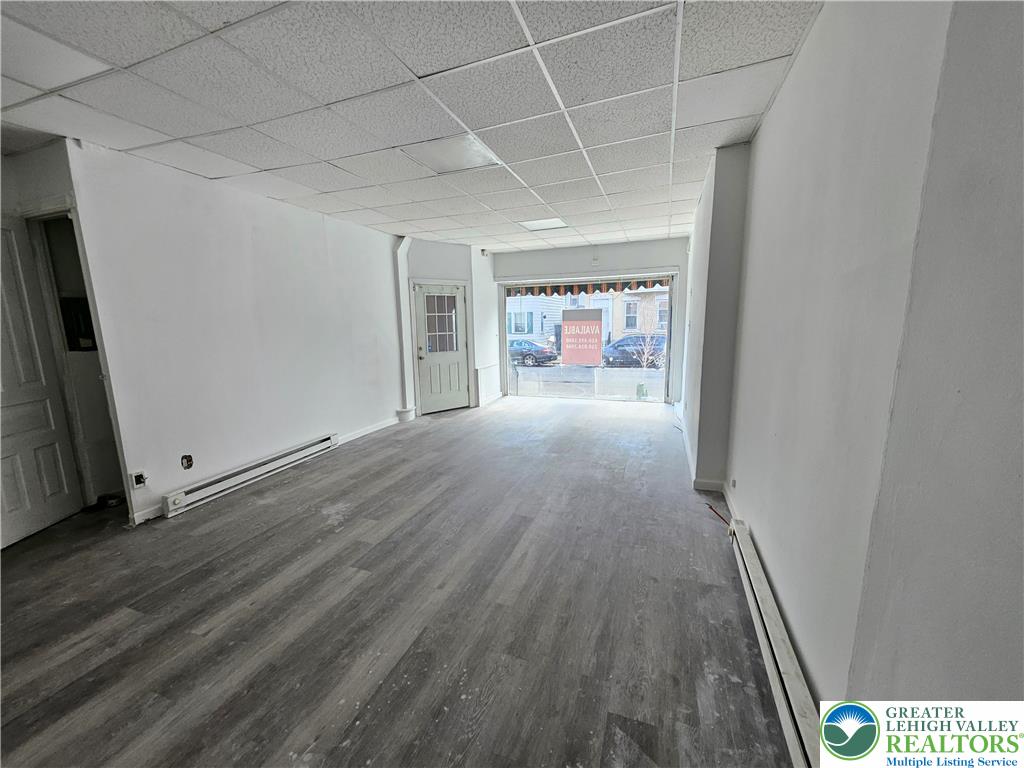937 West Walnut Street C1 Property Photo 6