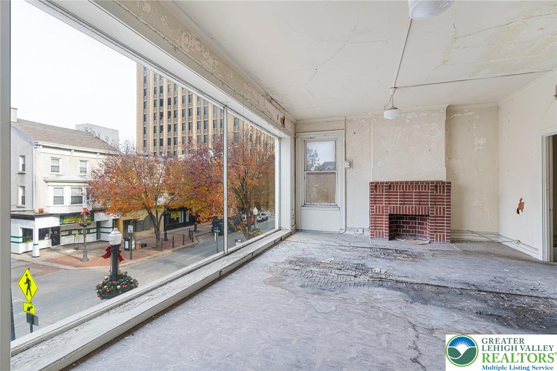 926 West Hamilton Street Property Photo 19