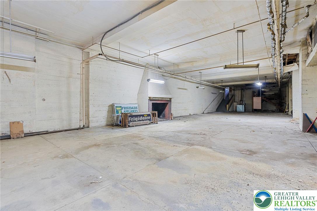 926 West Hamilton Street Property Photo 23