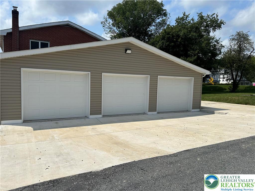 4119 Mauch Chunk Road C Property Photo 4