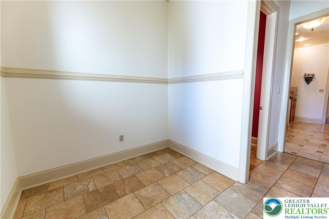 49 Crest Boulevard Property Photo 29