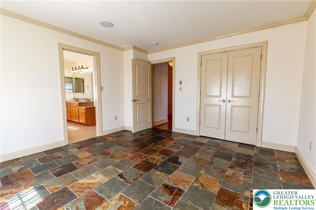 49 Crest Boulevard Property Photo 47
