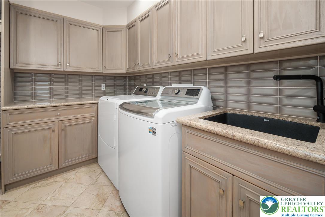 4250 Raynessa Court Property Photo 49