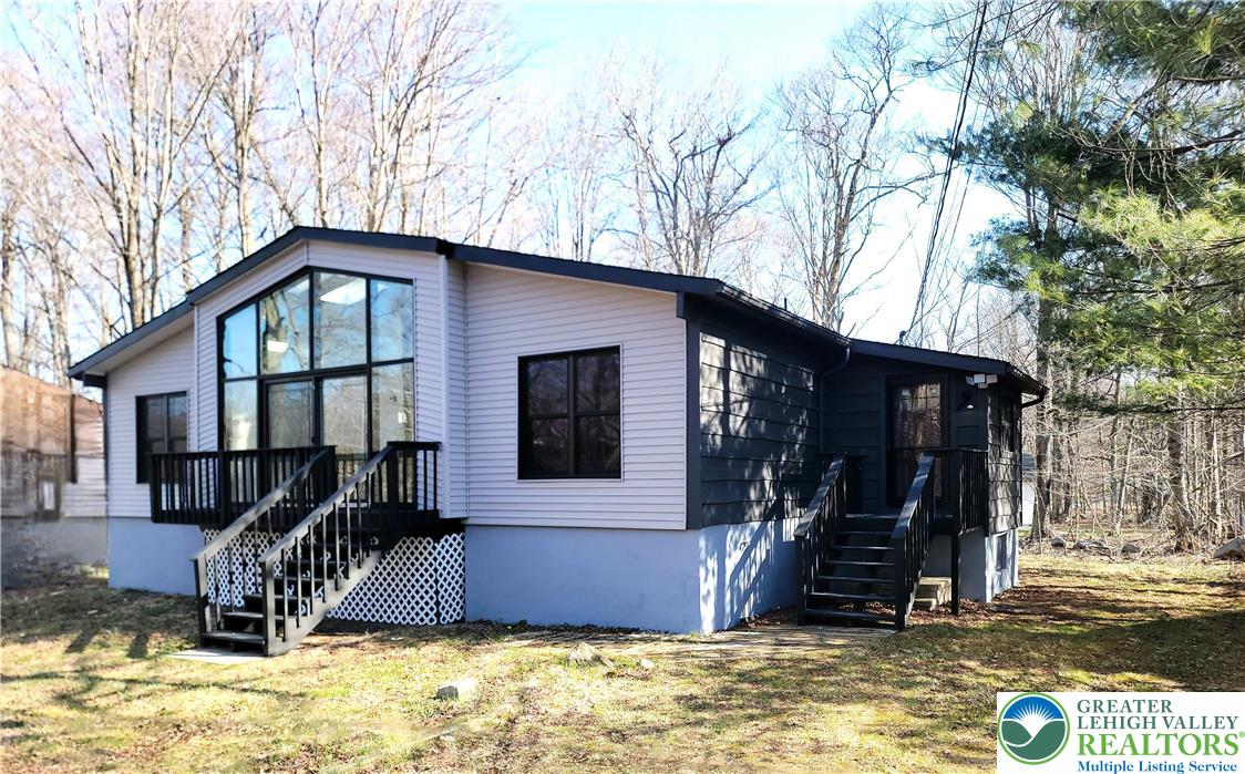 9069 Idlewild Drive Property Photo 1