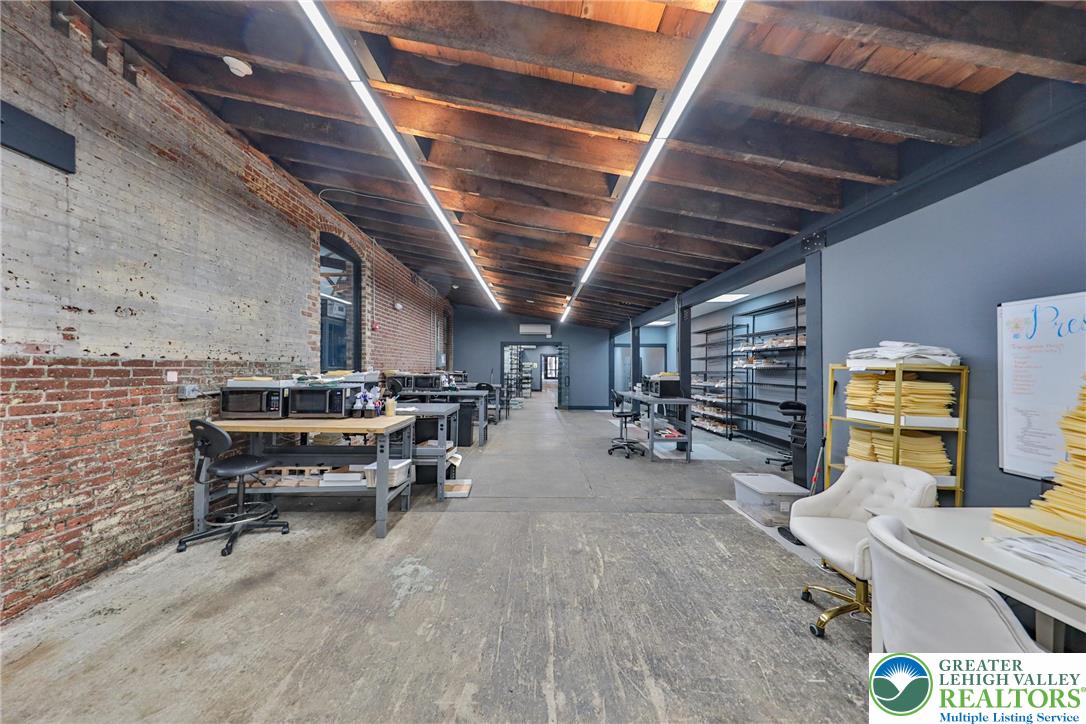 923 Northampton Street Property Photo 12