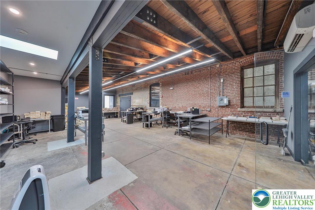923 Northampton Street Property Photo 13