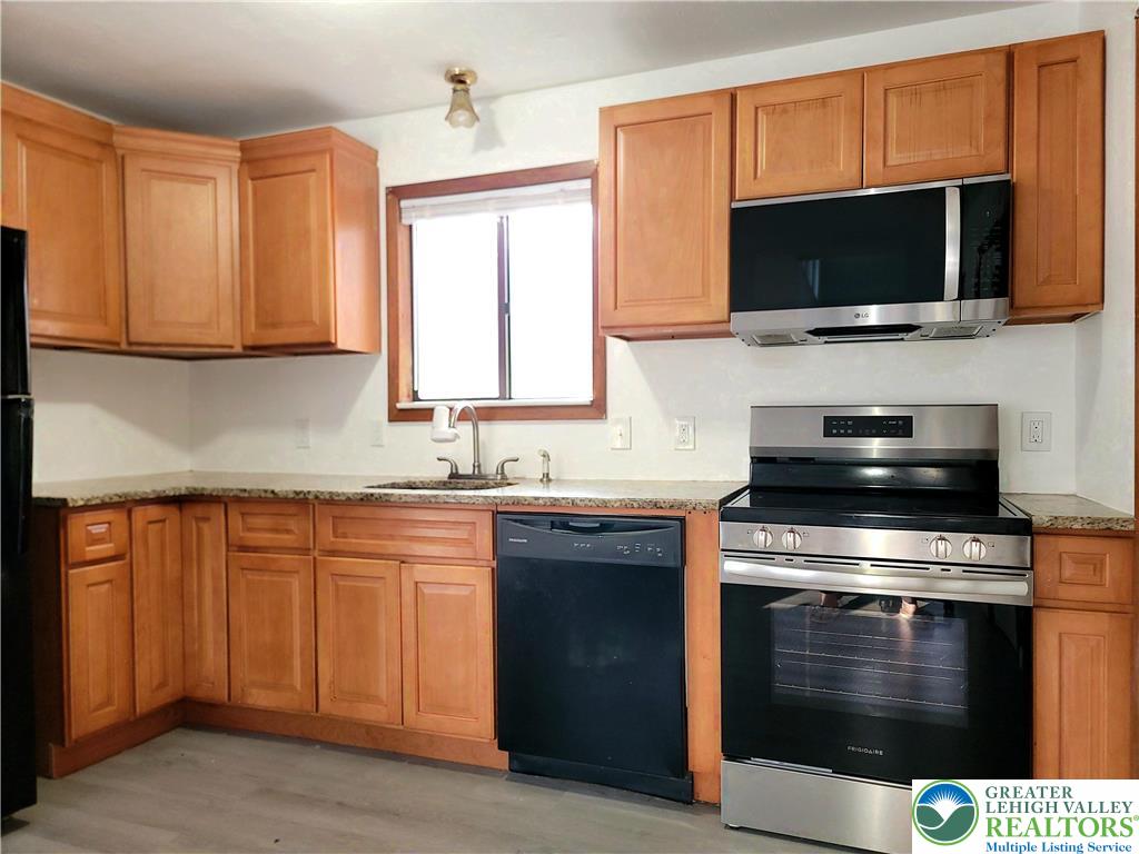 8382 Garden Drive Property Photo 2