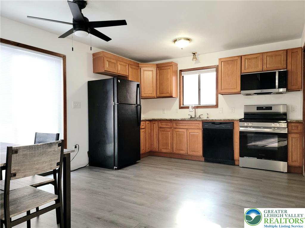 8382 Garden Drive Property Photo 3