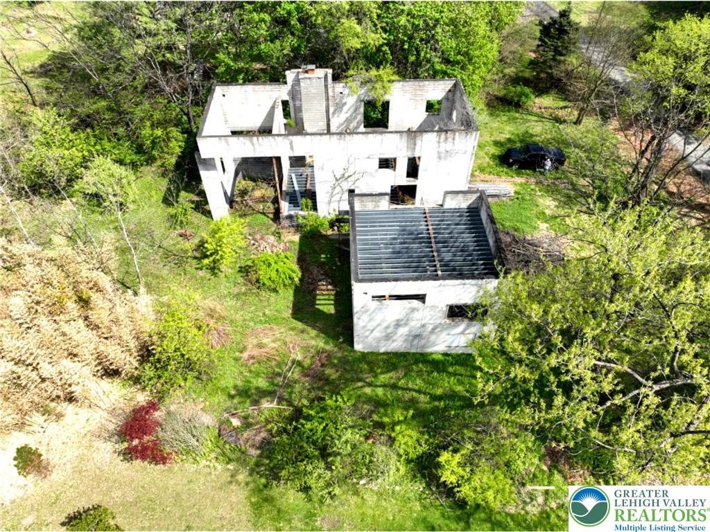 4318 First Terrace Property Photo 5