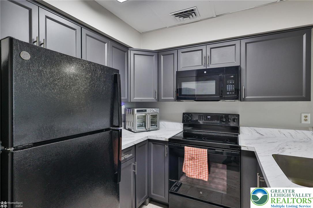 535 Main Street 16 Property Photo 7