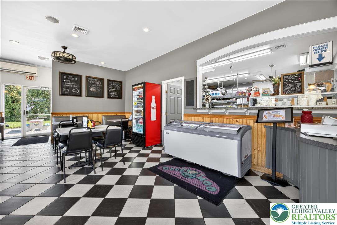 2693 Community Drive Property Photo 9