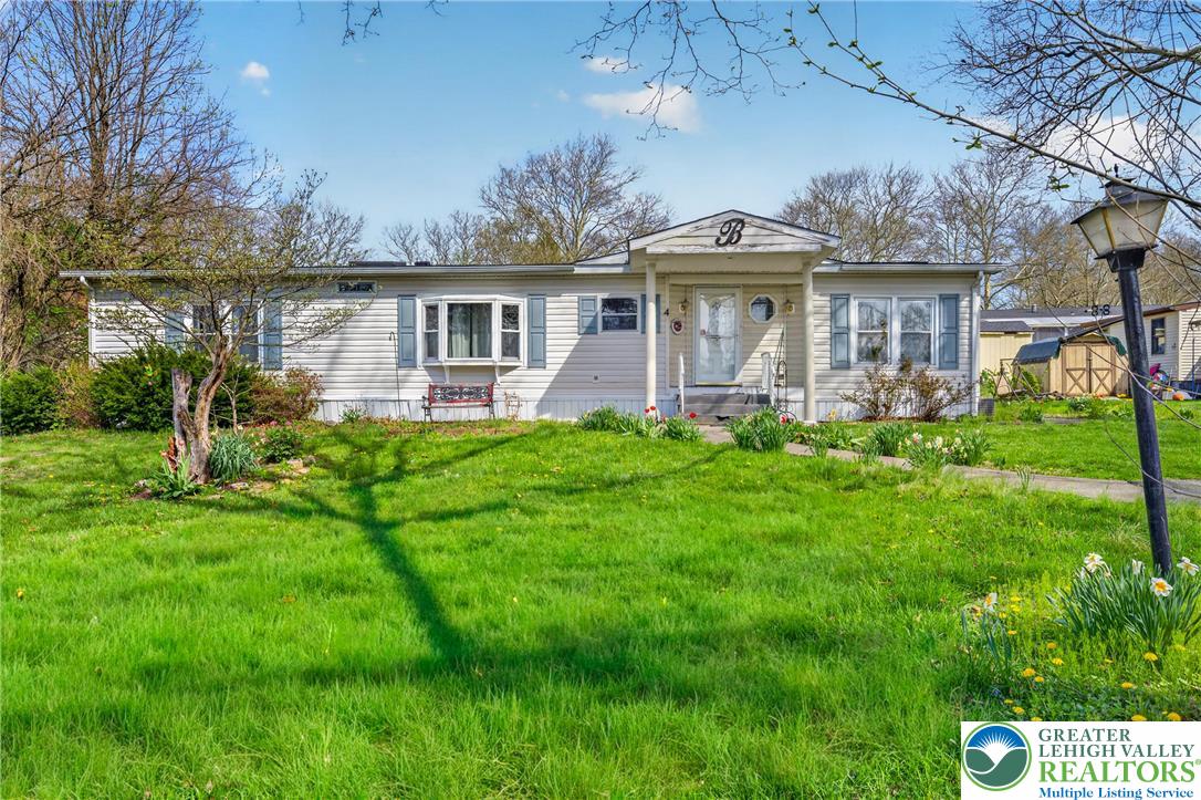 4 Woodsdale Court Property Photo 3