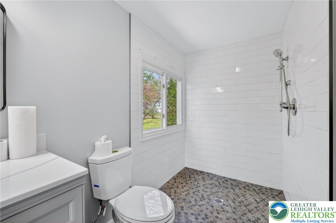 4 Woodsdale Court Property Photo 28