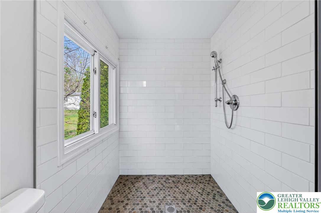 4 Woodsdale Court Property Photo 29