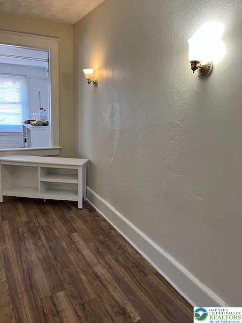 218 Cattell Street B Property Photo 4