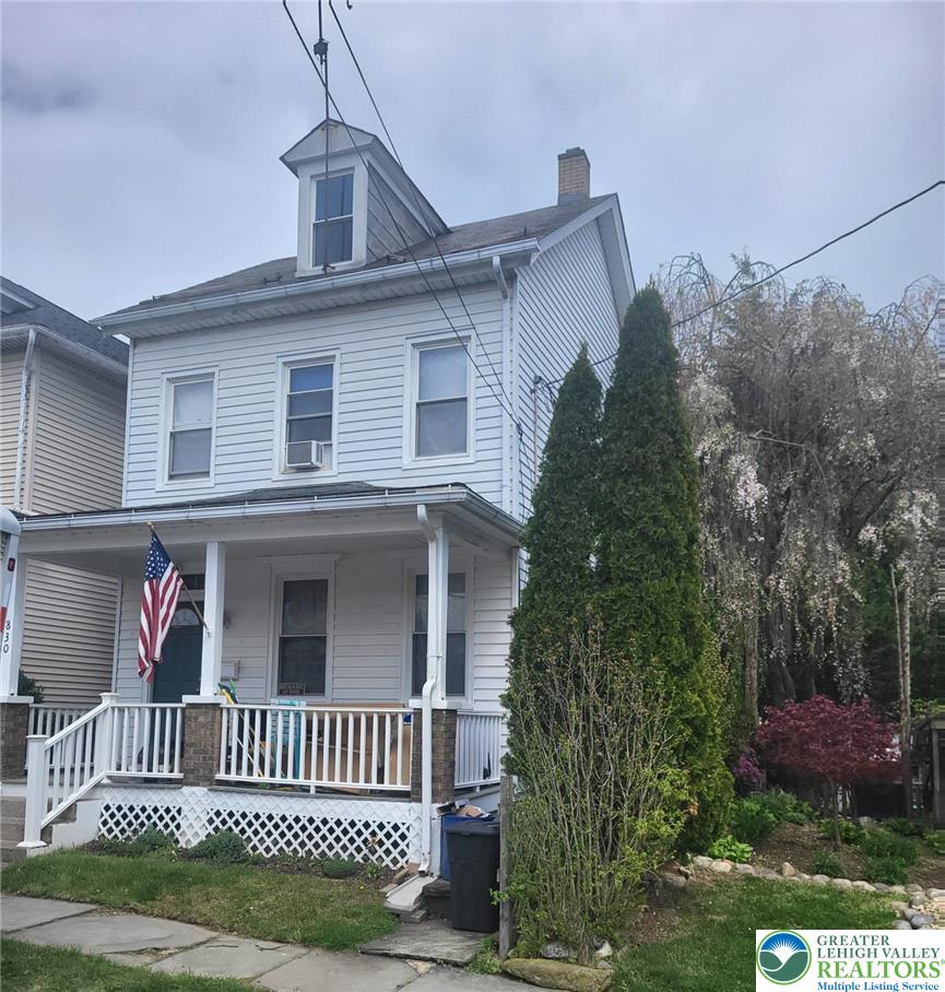830 Centre Street Property Photo 1
